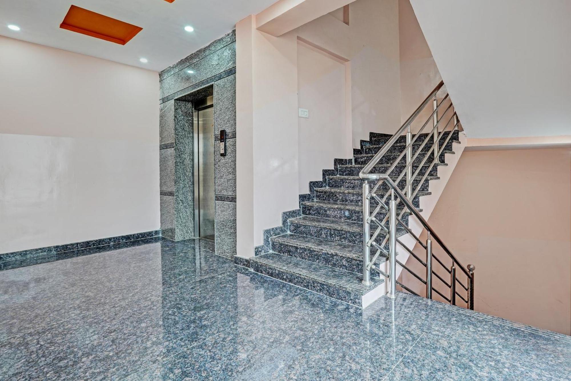 Hotel O Flagship Mr Lodge Bangalore Bagian luar foto